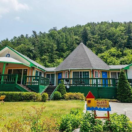 Charm Pension Капхён Экстерьер фото